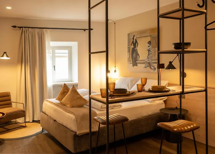 Séjour chez l'habitant Palazzo Orne - Esclusive *